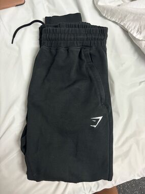 Gymshark Black Sweatpants S man